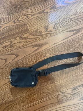 lululemon Black Small Belt Bag with Adjustable Strap